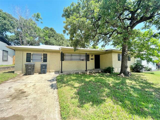 5557 PATTON DR, FORT WORTH, TX 76112, photo 1 of 20