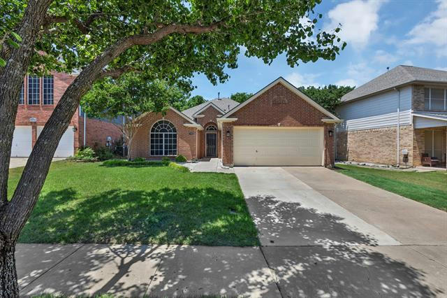 7763 PARK RUN RD, FORT WORTH, TX 76137, photo 1 of 24