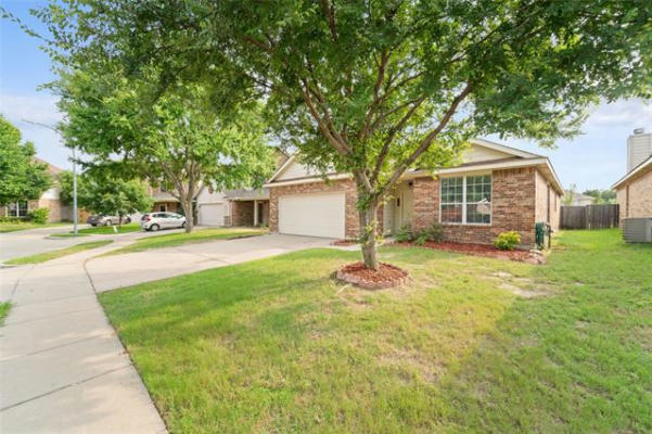 829 KENTUCKY DERBY LN, FORT WORTH, TX 76179, photo 3 of 28