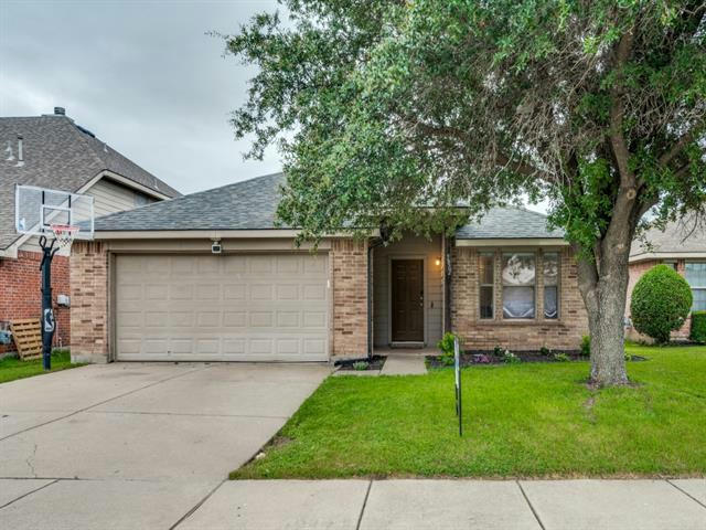 5812 BLUE RIBBON RD, FORT WORTH, TX 76179, photo 1 of 25