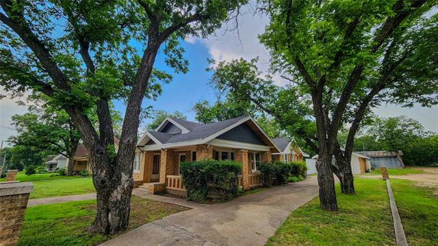 301 S MELWOOD ST, WINTERS, TX 79567 - Image 1