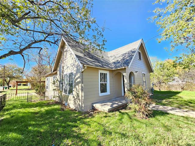 1516 S FRIO ST, COLEMAN, TX 76834, photo 1 of 21