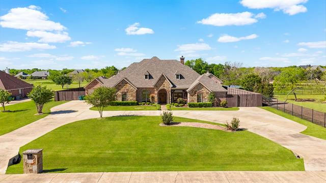8300 MAPLEWOOD DR, TERRELL, TX 75160, photo 1 of 40