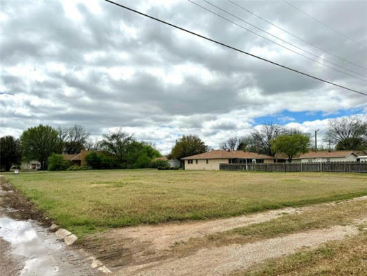 700 N 3RD ST, HASKELL, TX 79521, photo 2 of 3