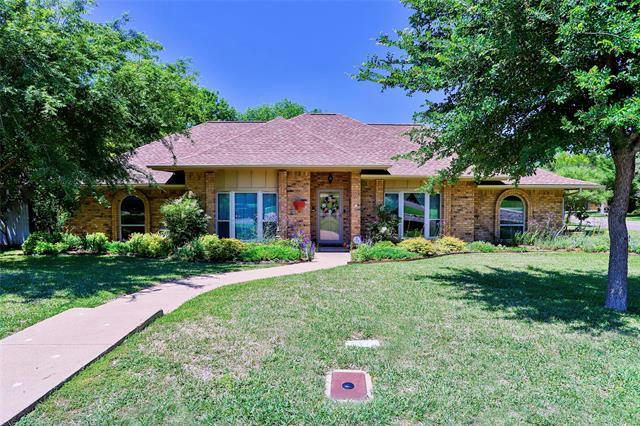 4200 BUTTONWOOD RD, FORT WORTH, TX 76133, photo 1 of 40