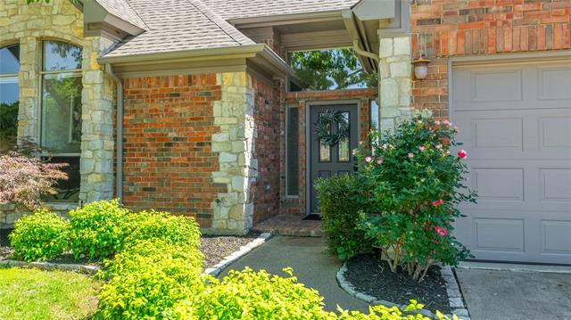 2705 MEADOW GREEN DR, FLOWER MOUND, TX 75022, photo 4 of 37