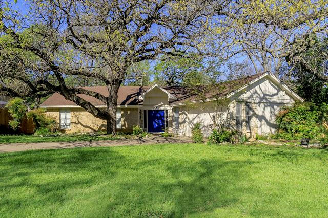 816 LAKE CHARLES AVE, FORT WORTH, TX 76103, photo 1 of 13