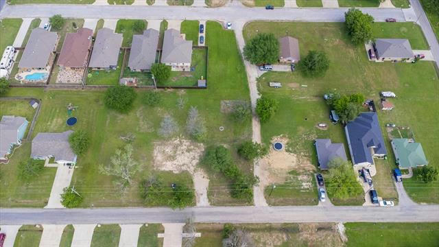 504 W BROAD ST, PILOT POINT, TX 76258, photo 4 of 10