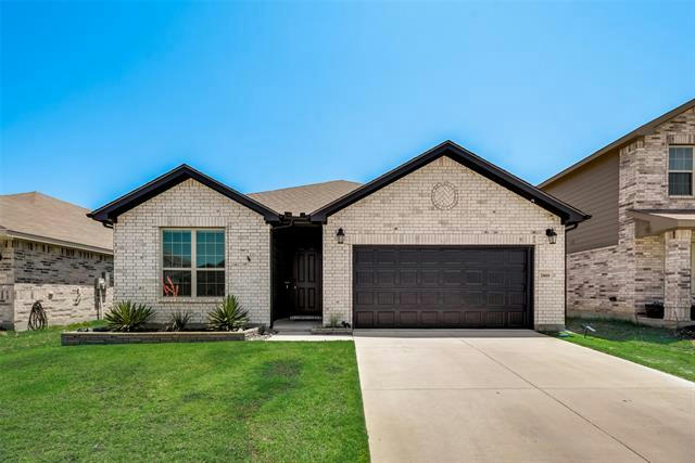 2809 ARKOSE DR, FORT WORTH, TX 76108, photo 1 of 30