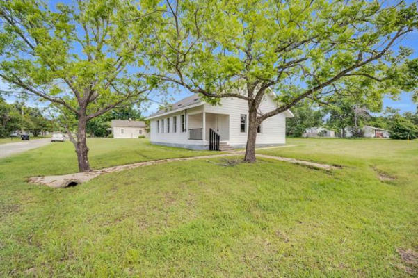 601 S 7TH AVE, TEAGUE, TX 75860, photo 2 of 29