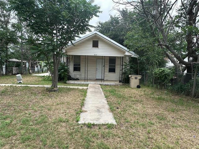 203 S 2ND ST, BANGS, TX 76823, photo 1 of 15