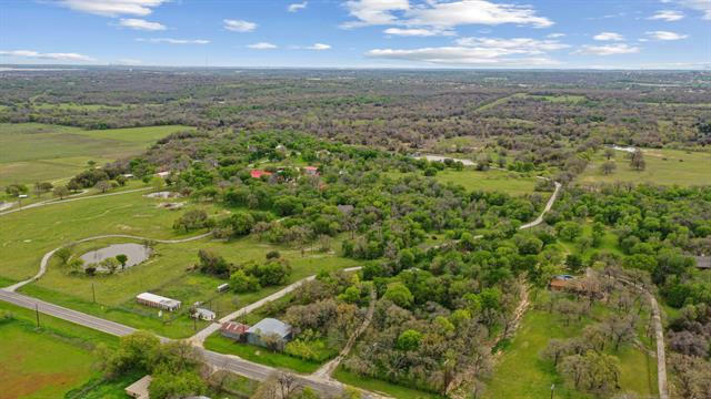 725 S RENO RD, RENO, TX 76082, photo 3 of 40