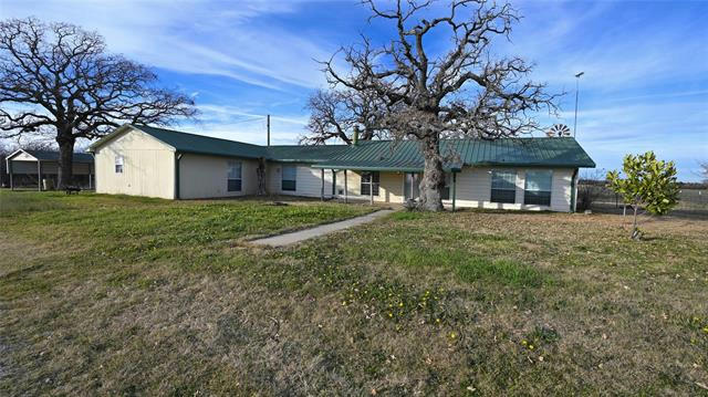 540 PERKINS RD, BOWIE, TX 76230, photo 3 of 40