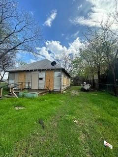 807 W MORPHY ST, FORT WORTH, TX 76104, photo 1 of 9