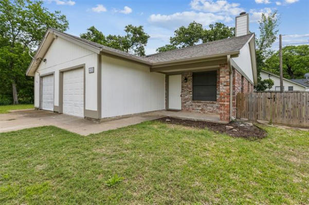 6528 OAK FOREST CT, FORT WORTH, TX 76112, photo 4 of 25