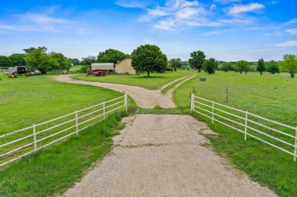 13469 CHISUM RD, SANGER, TX 76266, photo 3 of 40