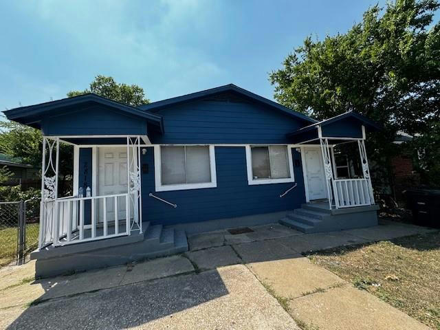 2816 S GROVE ST, FORT WORTH, TX 76104, photo 1 of 14