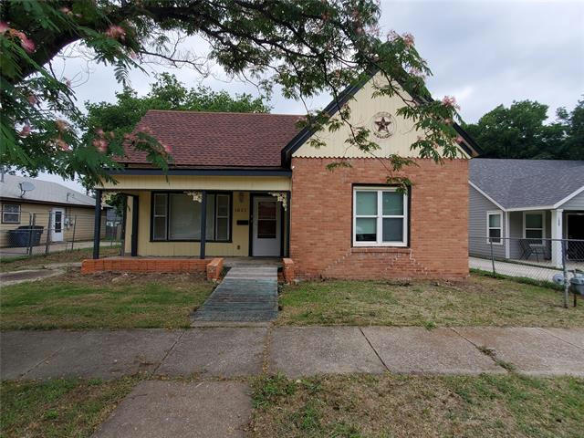 1021 E CANNON ST, FORT WORTH, TX 76104, photo 1 of 14