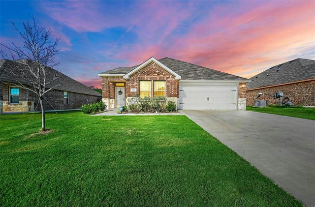 463 UNBRIDLED RD, WAXAHACHIE, TX 75165, photo 1 of 39