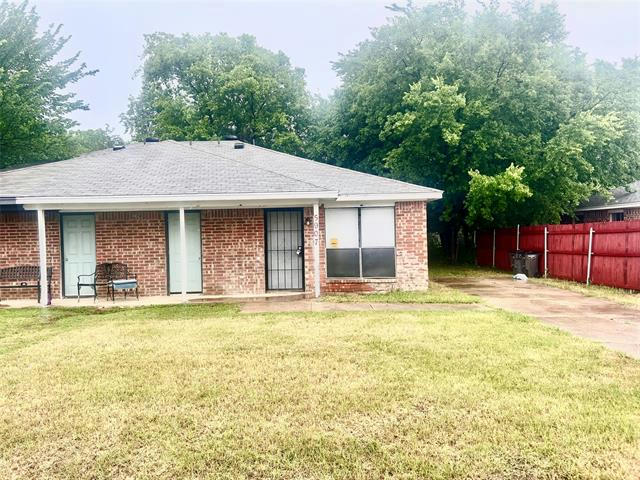 5905 WHITTLESEY RD, FORT WORTH, TX 76119, photo 1 of 9