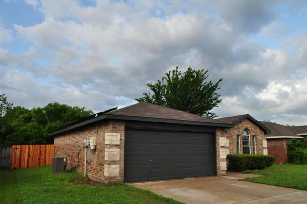 914 CREEKVIEW DR, WAXAHACHIE, TX 75165, photo 2 of 25