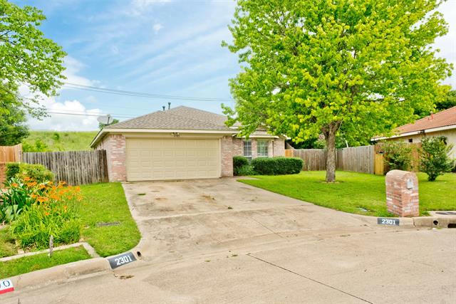 2301 SUNDROP CT, FORT WORTH, TX 76108, photo 1 of 35