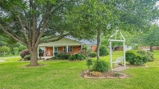 1814 ROBBINS RD, ATHENS, TX 75751, photo 2 of 40