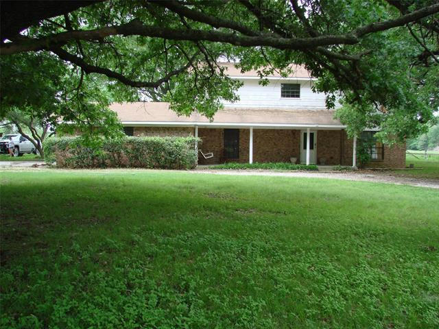 1700 MOSS ST, GAINESVILLE, TX 76240, photo 1 of 35