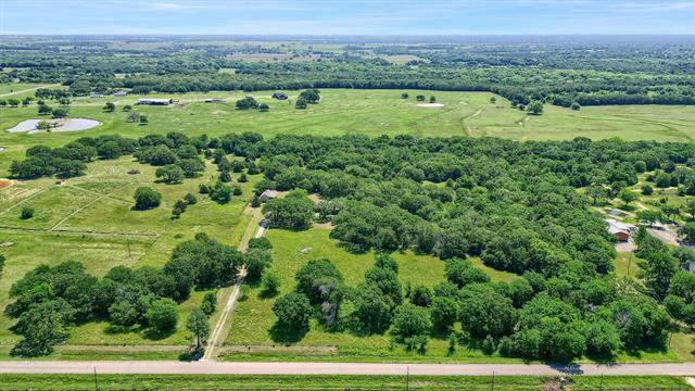 6056 W LINE RD, COLLINSVILLE, TX 76233, photo 2 of 26