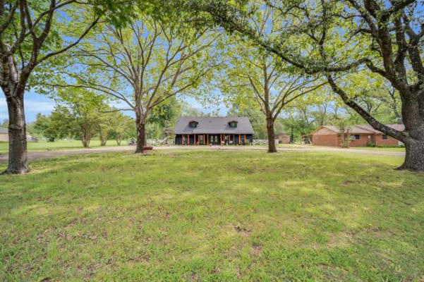 1015 S LOWRANCE RD, PECAN HILL, TX 75154, photo 2 of 40