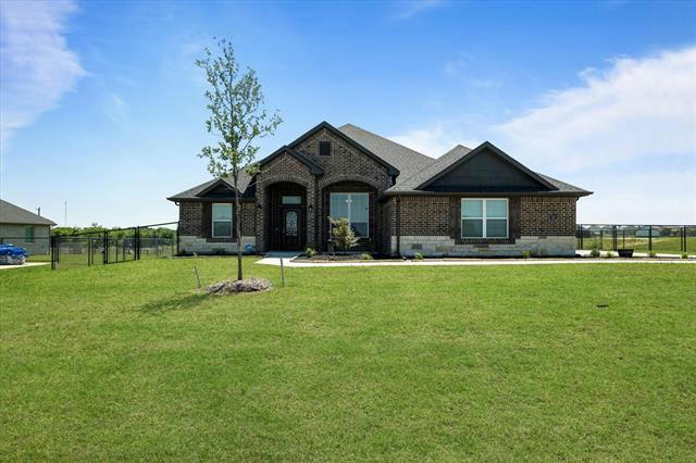 197 STONE CANYON DR, RHOME, TX 76078, photo 1 of 31