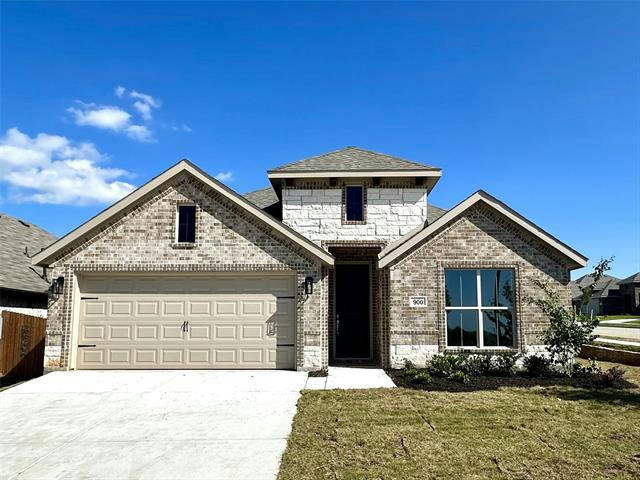 900 VERSAILLES CT, CLEBURNE, TX 76033, photo 1 of 6