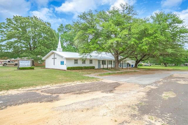 1500 N SPRING ST, GRAND SALINE, TX 75140, photo 1 of 39