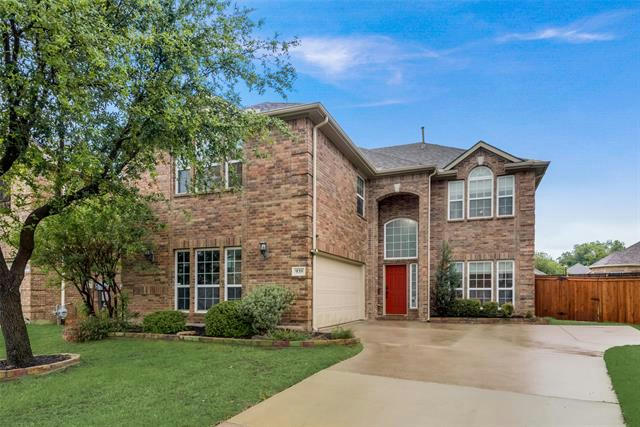 935 WOODROW DR, LEWISVILLE, TX 75067, photo 1 of 36