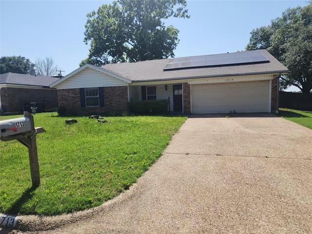 1713 SPRING BRANCH DR, CLEBURNE, TX 76033, photo 1 of 13