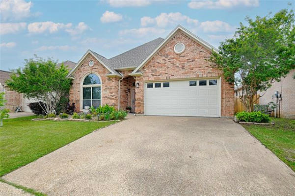2802 HOLLYPOINT CT, ARLINGTON, TX 76015, photo 3 of 32