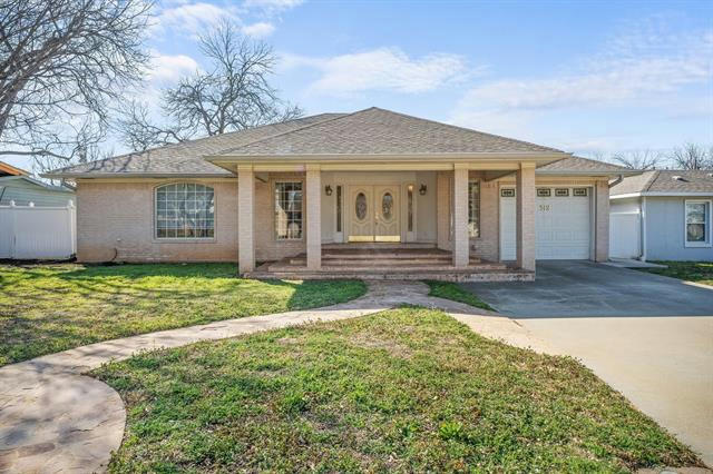 312 HOLLYWOOD ST, COLEMAN, TX 76834, photo 1 of 40