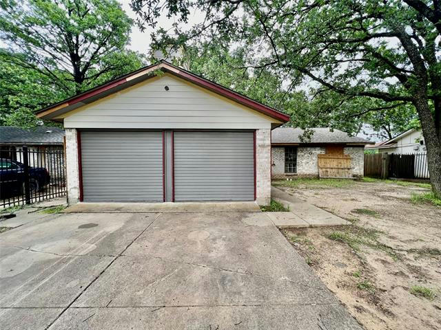 304 FORSYTHE DR, DALLAS, TX 75217, photo 1 of 15