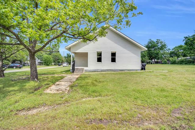601 S 7TH AVE, TEAGUE, TX 75860, photo 1 of 29