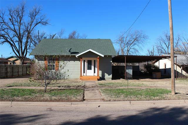 231 N 5TH AVE, MUNDAY, TX 76371, photo 1 of 28