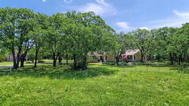 6056 W LINE RD, COLLINSVILLE, TX 76233, photo 1 of 26