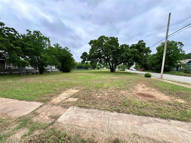 1316 AVENUE C, BROWNWOOD, TX 76801, photo 1 of 12