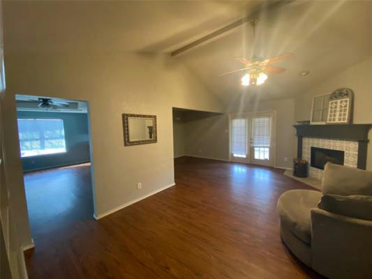 8001 HARVEST DR, GRANDVIEW, TX 76050, photo 4 of 31