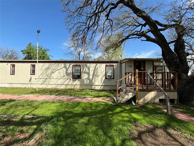 203 N CONNELLEE AVE, EASTLAND, TX 76448, photo 1 of 9