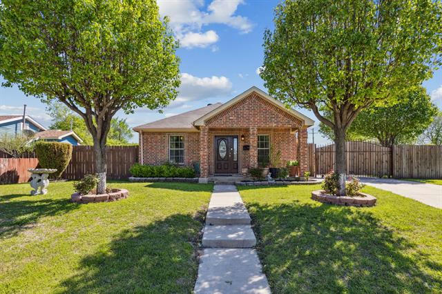 2550 HIGH CREST AVE, FORT WORTH, TX 76111, photo 1 of 28